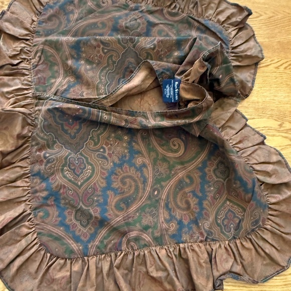 Ralph Lauren Ruffled Pillow Cases - Brown - Picture 5 of 6